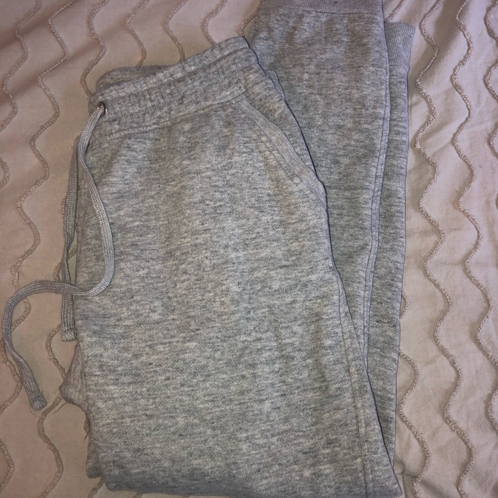 grey sweatpants
